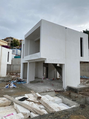 حياة رائعة في شبه جزيرة ذات طبيعة فريدة