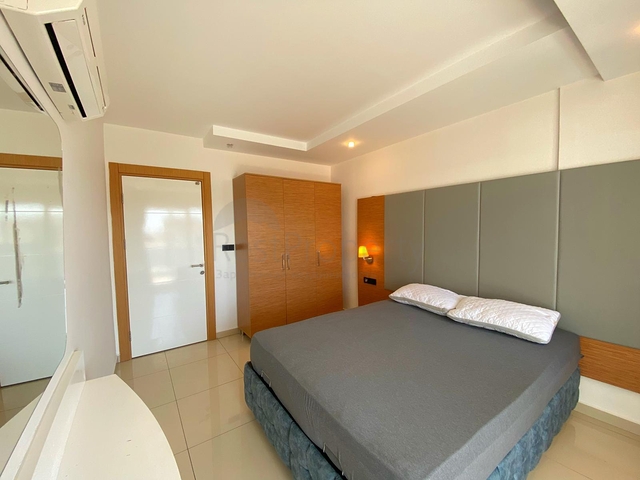 اطلالة بحر -شقة غرفة وصالة ضمن مجمع فاخر في جيكجلي / الانيا 