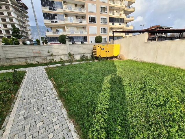 شقة غرفتين وصالة مفروشة -قريبة من البحر والخدمات -محمودلار / الانيا 