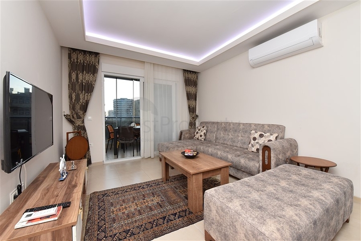 شقة غرفتين وصالة مفروشة -قريبة من البحر والخدمات -محمودلار / الانيا 