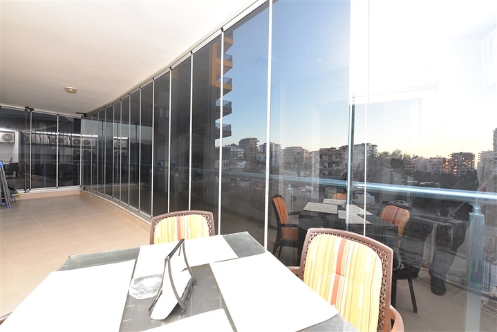 شقة غرفتين وصالة مفروشة -قريبة من البحر والخدمات -محمودلار / الانيا 