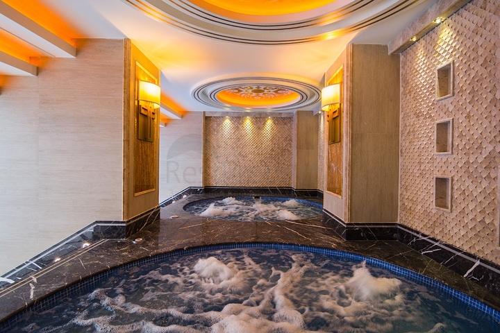 مجمع فاخر في مركز الانيا -شقة غرفتين وصالة انيقة . 