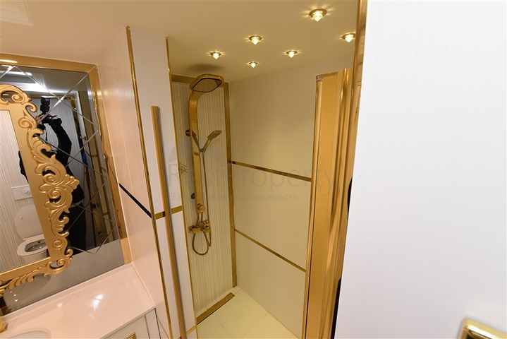 مجمع فاخر في مركز الانيا -شقة غرفتين وصالة انيقة . 