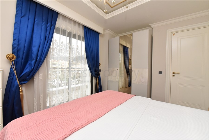 مجمع فاخر في مركز الانيا -شقة غرفتين وصالة انيقة . 