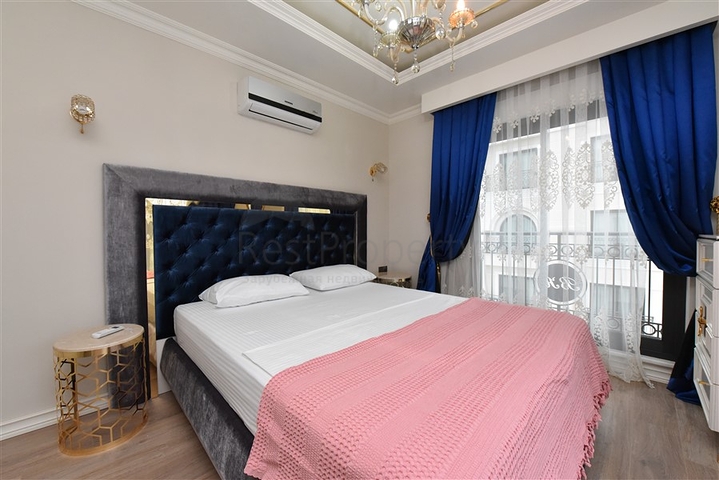 مجمع فاخر في مركز الانيا -شقة غرفتين وصالة انيقة . 