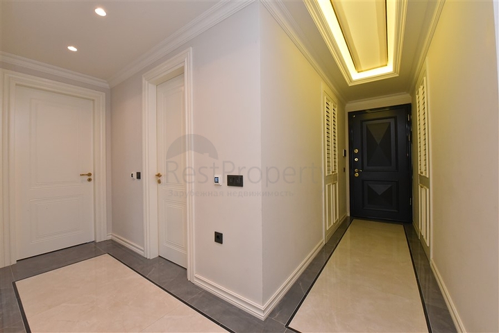 مجمع فاخر في مركز الانيا -شقة غرفتين وصالة انيقة . 