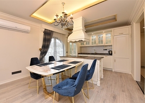 مجمع فاخر في مركز الانيا -شقة غرفتين وصالة انيقة . 