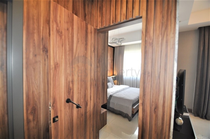 شقة انيقة ضمن مجمع بخدمات 5 نجوم في محمودلار / الانيا 