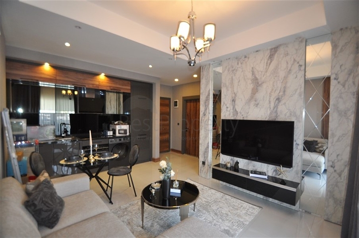 شقة انيقة ضمن مجمع بخدمات 5 نجوم في محمودلار / الانيا 