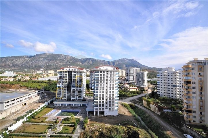 شقة انيقة ضمن مجمع بخدمات 5 نجوم في محمودلار / الانيا 