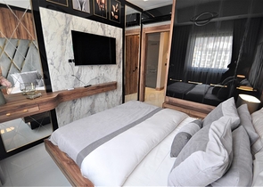 شقة انيقة ضمن مجمع بخدمات 5 نجوم في محمودلار / الانيا 