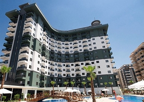 شقة انيقة ضمن مجمع بخدمات 5 نجوم في محمودلار / الانيا 