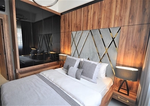 شقة انيقة ضمن مجمع بخدمات 5 نجوم في محمودلار / الانيا 