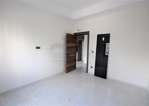 مناسبة للعطلات والاستثمار -شقة 1+1 ضمن مجمع حديث في محمودلار/ الانيا 