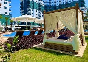 مناسبة للعطلات والاستثمار -شقة 1+1 ضمن مجمع حديث في محمودلار/ الانيا 