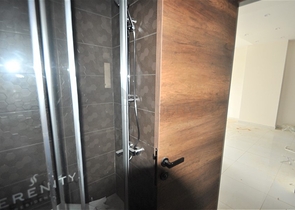 مناسبة للعطلات والاستثمار -شقة 1+1 ضمن مجمع حديث في محمودلار/ الانيا 