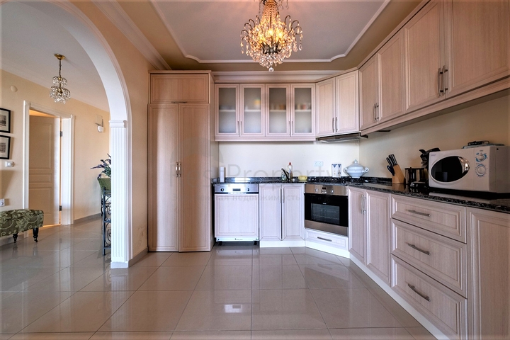 شقة اطلالة بحرية في الانيا - واسعة جدا -تصميم 1+2 - في محمودلار /الانيا 