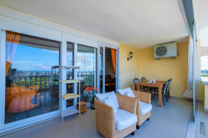 شقة اطلالة بحرية في الانيا - واسعة جدا -تصميم 1+2 - في محمودلار /الانيا 