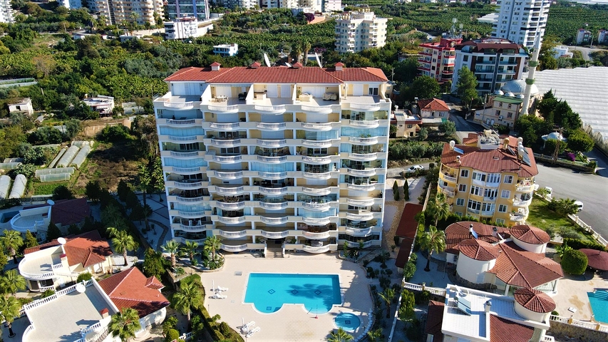 شقة اطلالة بحرية في الانيا - واسعة جدا -تصميم 1+2 - في محمودلار /الانيا 