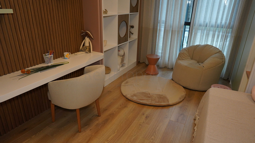 مجمع في اسطنبول مع تقاطع مواصلات مثالي