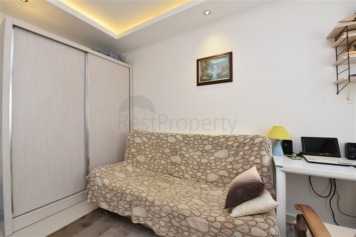 شقق اطلالة بحر في الانيا - تصميم 1+2 مفروشة -مجمع فاخر -في محمودلار / الانيا 