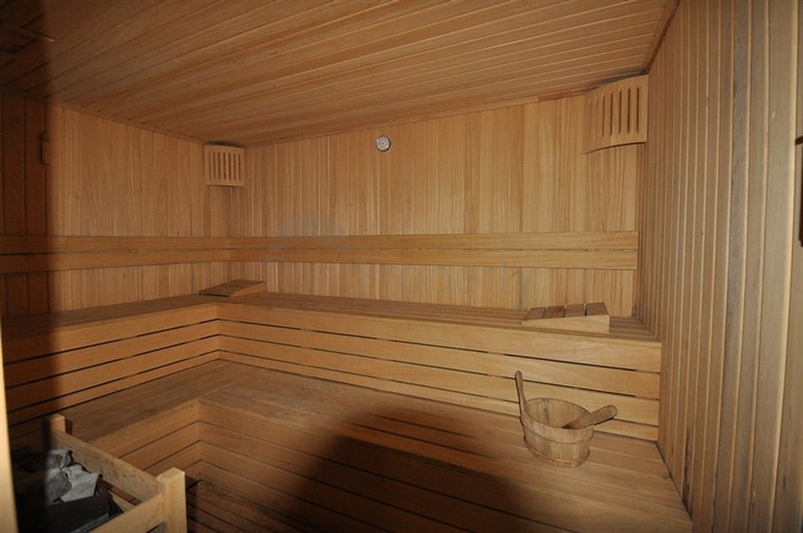 شقق اطلالة بحر في الانيا - تصميم 1+2 مفروشة -مجمع فاخر -في محمودلار / الانيا 