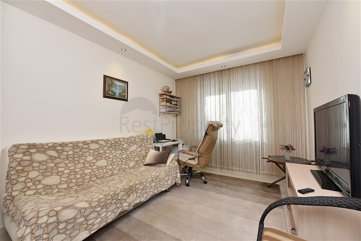 شقق اطلالة بحر في الانيا - تصميم 1+2 مفروشة -مجمع فاخر -في محمودلار / الانيا 