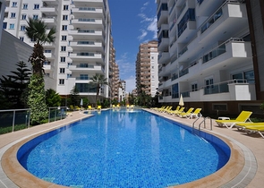 شقق اطلالة بحر في الانيا - تصميم 1+2 مفروشة -مجمع فاخر -في محمودلار / الانيا 