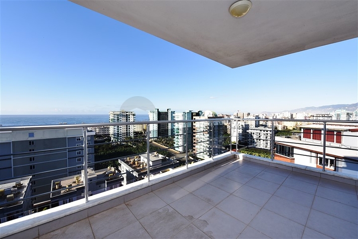 اطلالة بحر - دوبلكس عائلية -4 غرف وصالة مع الاثاث -في محمودلار / الانيا 