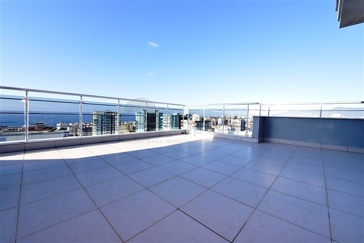 اطلالة بحر - دوبلكس عائلية -4 غرف وصالة مع الاثاث -في محمودلار / الانيا 