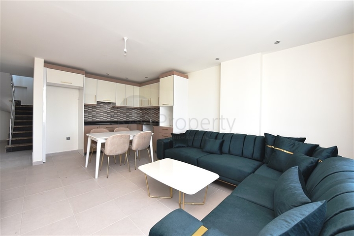 اطلالة بحر - دوبلكس عائلية -4 غرف وصالة مع الاثاث -في محمودلار / الانيا 