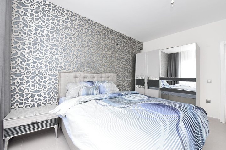 اطلالة بحر - دوبلكس عائلية -4 غرف وصالة مع الاثاث -في محمودلار / الانيا 