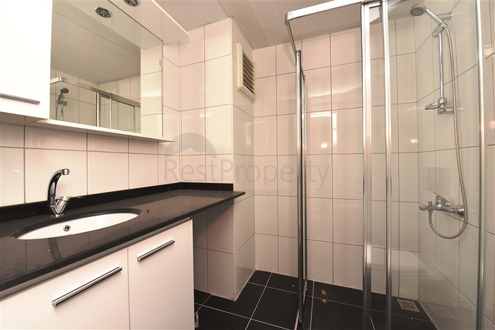 اطلالة بحر - دوبلكس عائلية -4 غرف وصالة مع الاثاث -في محمودلار / الانيا 