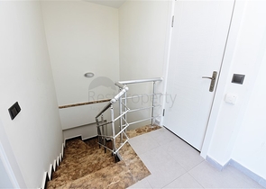 اطلالة بحر - دوبلكس عائلية -4 غرف وصالة مع الاثاث -في محمودلار / الانيا 