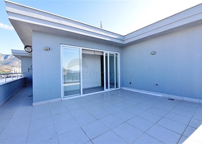 اطلالة بحر - دوبلكس عائلية -4 غرف وصالة مع الاثاث -في محمودلار / الانيا 