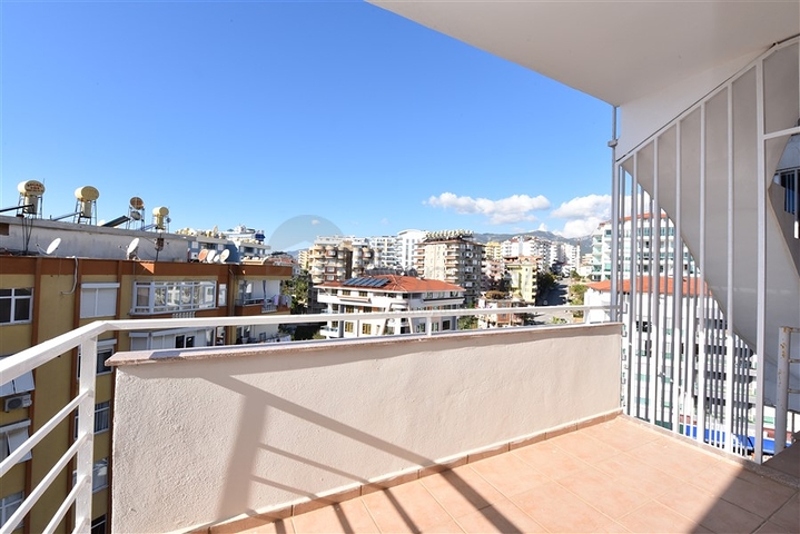 اطلالة بحر ونهر -شقة واسعة غرفتين وصالة -في توسمور / الانيا 