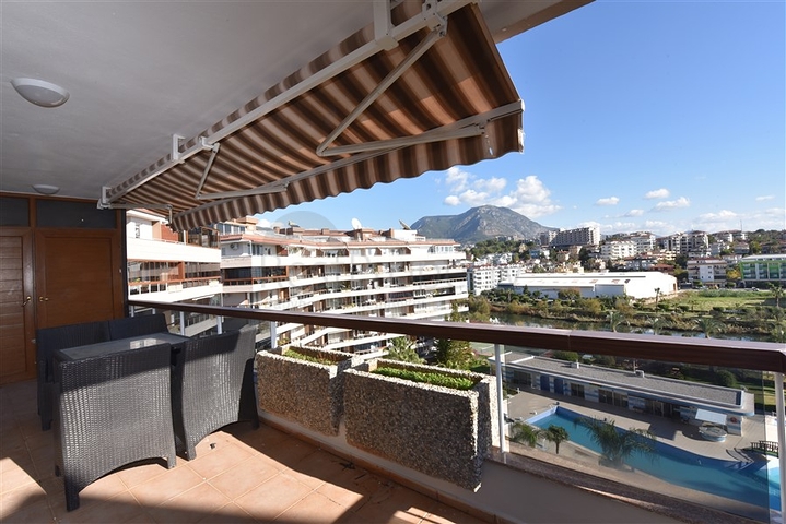 اطلالة بحر ونهر -شقة واسعة غرفتين وصالة -في توسمور / الانيا 