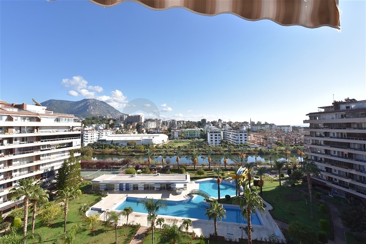 اطلالة بحر ونهر -شقة واسعة غرفتين وصالة -في توسمور / الانيا 