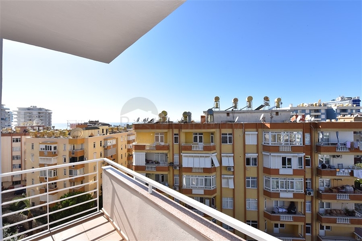 اطلالة بحر ونهر -شقة واسعة غرفتين وصالة -في توسمور / الانيا 