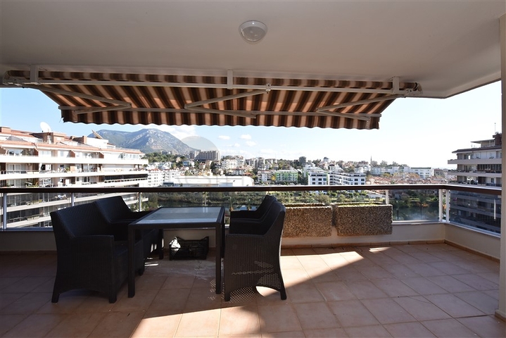 اطلالة بحر ونهر -شقة واسعة غرفتين وصالة -في توسمور / الانيا 