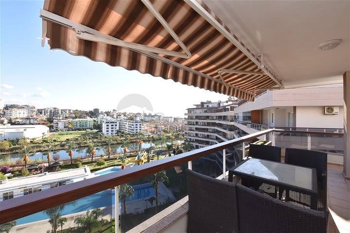 اطلالة بحر ونهر -شقة واسعة غرفتين وصالة -في توسمور / الانيا 