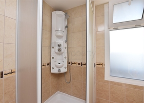 اطلالة بحر ونهر -شقة واسعة غرفتين وصالة -في توسمور / الانيا 