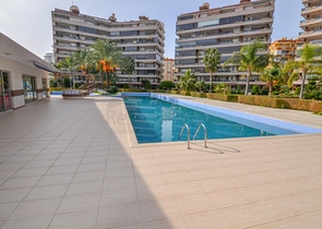 اطلالة بحر ونهر -شقة واسعة غرفتين وصالة -في توسمور / الانيا 