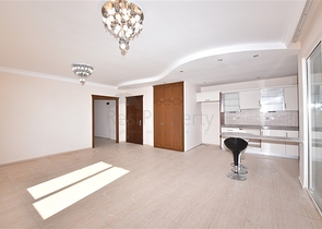 اطلالة بحر ونهر -شقة واسعة غرفتين وصالة -في توسمور / الانيا 