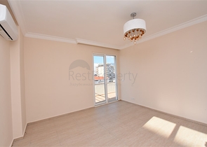 اطلالة بحر ونهر -شقة واسعة غرفتين وصالة -في توسمور / الانيا 