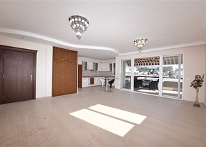 اطلالة بحر ونهر -شقة واسعة غرفتين وصالة -في توسمور / الانيا 