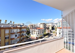 اطلالة بحر ونهر -شقة واسعة غرفتين وصالة -في توسمور / الانيا 