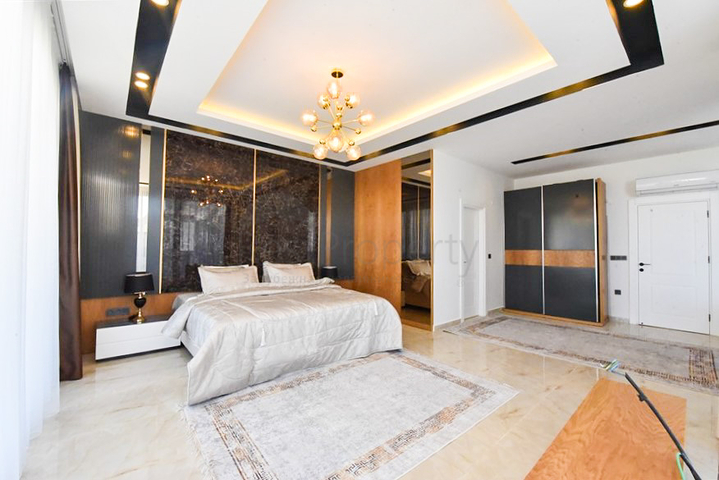 فلل للبيع في الانيا -تصميم فاخر مع مسبح خاص -في كارجيجاك / الانيا 