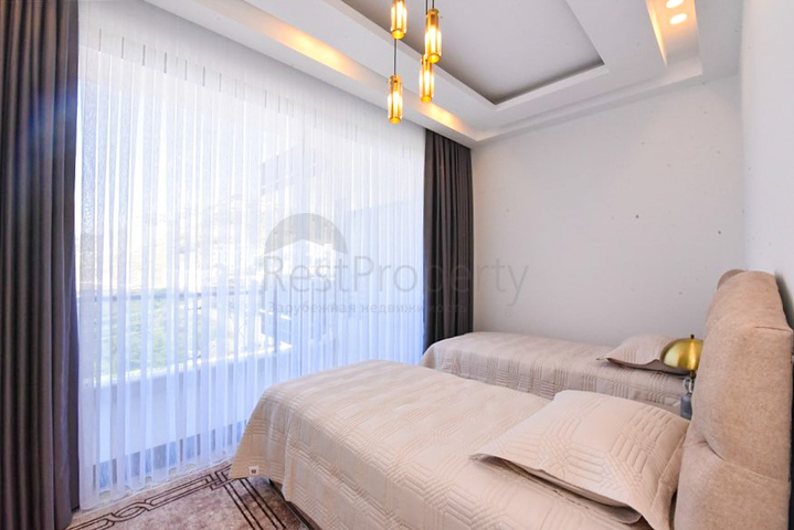 فلل للبيع في الانيا -تصميم فاخر مع مسبح خاص -في كارجيجاك / الانيا 