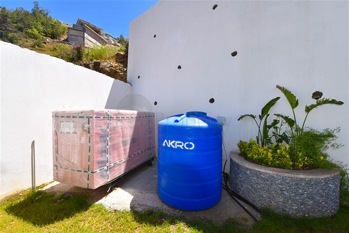 فلل للبيع في الانيا -تصميم فاخر مع مسبح خاص -في كارجيجاك / الانيا 